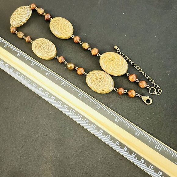 Vintage Chunky Unique Cord in Resin Beads Lucite Statement Necklace Collar 4065 - Picture 8 of 9